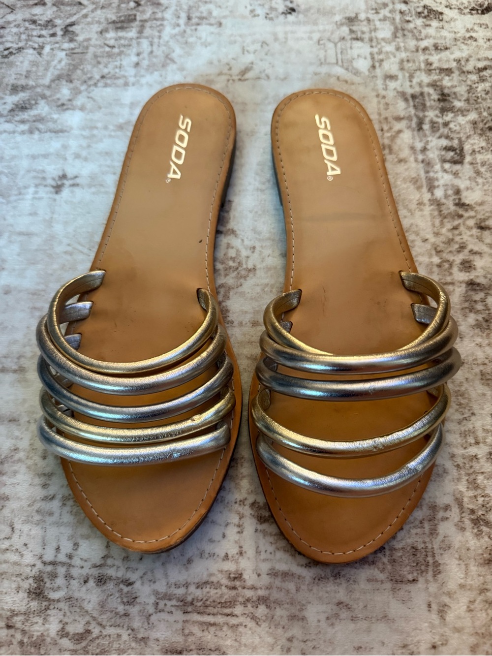 SODA Metallic Silver Strappy Flat Sandals Women’s Size 10